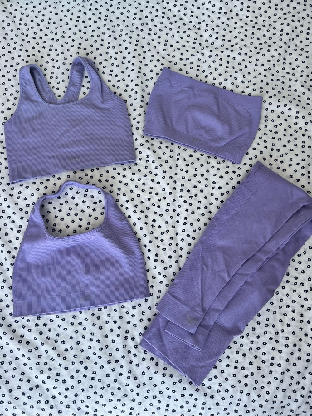 Set Active X Madelyn Cline set of 4
